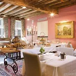 Martin\'S Relais 